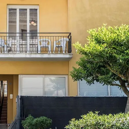 Apartament Trilocale A 50mt Dal Mare, - M077 *