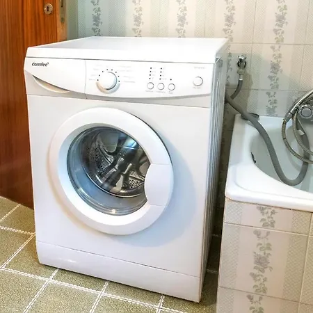 Trilocale A 50mt Dal Mare, - M077 *